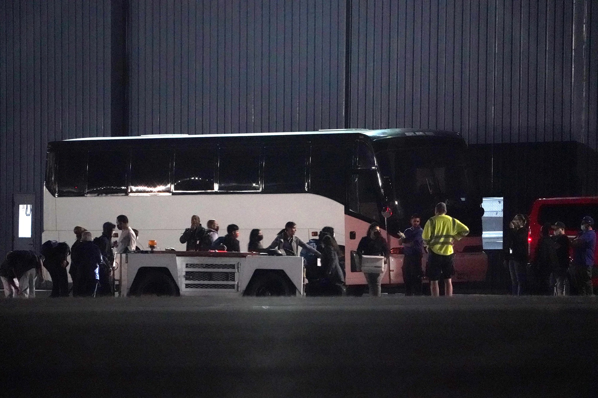Biden secretly flying illegals migrants into NY in dead of night 