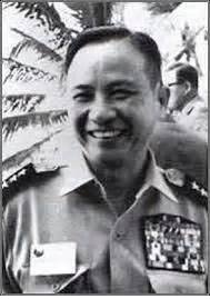 Trung tướng Đồng Văn Khuyên