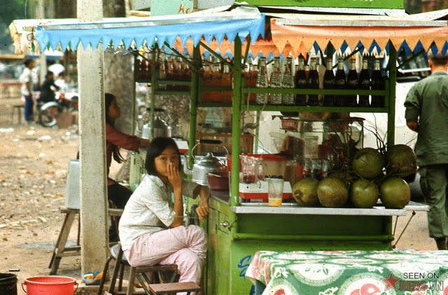 Saigon city quán hàng rong nước dừa tươi