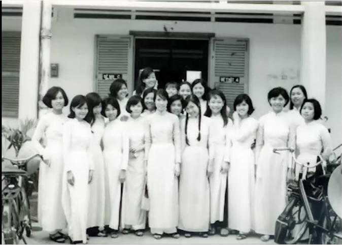 Sài Gòn học sinh ngày xưa hồn nhiên, ngây thơ...