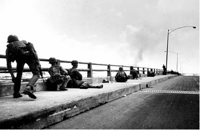 quân sử việt nam, 12th Airborne Battalion's Battle at the Newport Bridge, Saigon