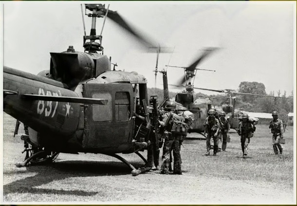 Sài Gòn 30 tháng 4 năm 1975 qua hình ảnh | Quân sử Việt Nam Quân Lực Việt Nam Cộng Hòa chiến đấu chống lại Việt cộng tấn công Sài Gòn