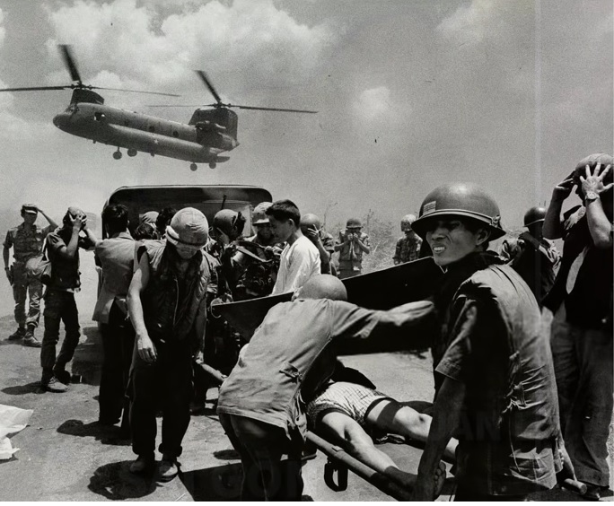 Sài Gòn Không quân Việt Nam Cộng Hòa di tản dân chúng ở Xuân Lộc | Saigon history | Lịch sử Sài Gòn qua ảnh | Sài Gòn hòn ngọc Viễn Đông
