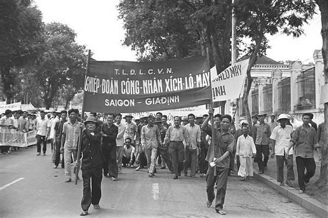 Nghiệp đoàn công nhân xích lô máy Saigon-Gia Định | Lịch sử Sài Gòn qua ảnh | Sài Gòn hòn ngọc Viễn Đông