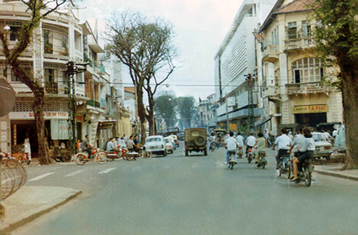 Thương xá Crystal Palace – Đường Công Lý Saigon history | Lịch sử Sài Gòn qua ảnh | Sài Gòn hòn ngọc Viễn Đông