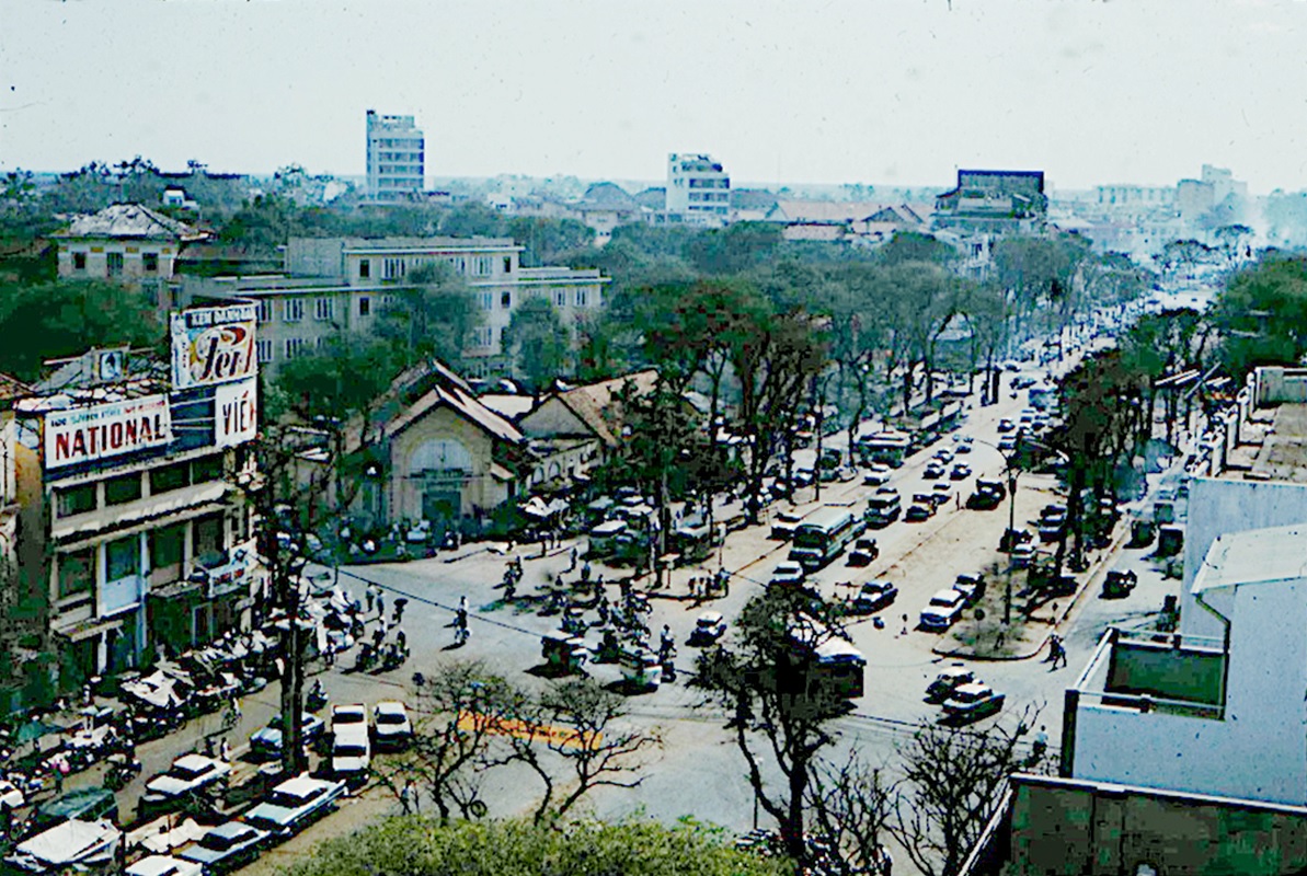 Nhìn khung cảnh đường phố Sài Gòn từ khách sạn Rex  | Lịch sử Sài Gòn qua ảnh | Sài Gòn hòn ngọc Viễn Đông